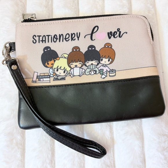 Handbags - Stationery Lover Black and Cream Wristlet van stickie